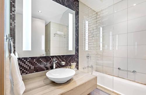 Business Bay Apartment | ALiving Luxury 2BR at Damac paramount Tower Business Bay