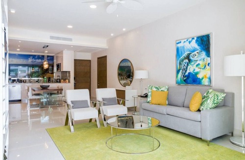 Playa Mujeres Villa | 🌞 All-Inclusive Optional OceanFront Beach Resort 🏖️~ 𝕏 @MyBeachSuites Rentals