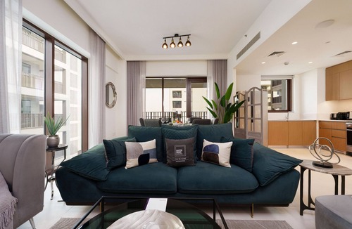 Dubai Apartment | Alluring Modern Apt in Dubai Creek Beach