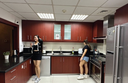 Jumeirah Beach Residence Hostel | Alphatel Beach Hostel JBR