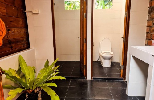 Huai Nam Khao House | Amarit Onsen Homestay