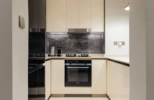 Business Bay Apartment | Amazing 2Br Apartment with Stunning Burj View