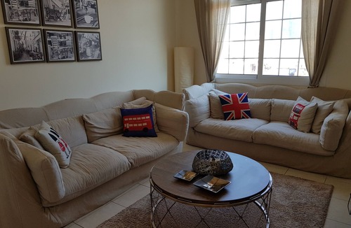 Jumeira 1 Villa | Amazing Villa over looking Burj khalifa in the centre of Dubai