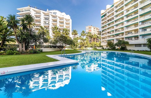 Marbella Seafront Promenade Apartment | Apartment 'Edificio Caesar Imperator' with Sea View, Pool, Wi-Fi & Garden