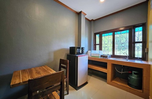 Thong Sala Hostel | Araya Boutique Hotel