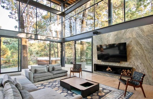 Valle de Bravo House | Architectural glass masterpiece villa in Avandaro Forest
