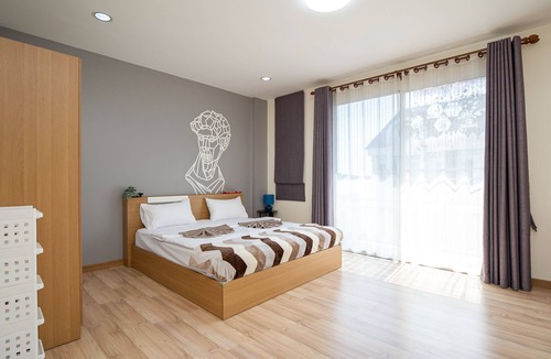 Nuanchan House | AreeHouse Bangkok 300m2 Townhouse. Family 1st choice. Near 7-11, BigC, SPA, MRT.