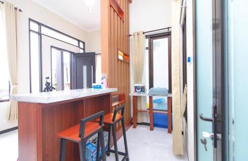 Ngaglik Villa | Arrayan B4 Private Pool and Rooftop