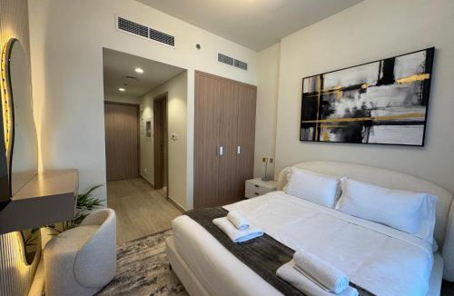 Nad Al Sheba Apartment | Ashri Elegant Studio Near Burj Khalifa