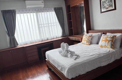 Tha Thaewawong Apartment | At home Sriracha Sea view