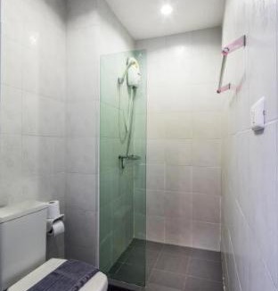 Maha Phruttharam Hostel | At Hua Lamphong Hotel