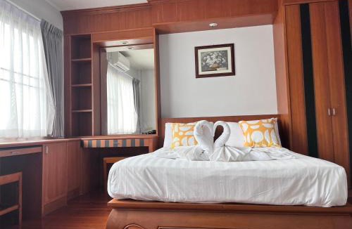 Tha Thaewawong Apartment | ATHome Sriracha near Koh Loy