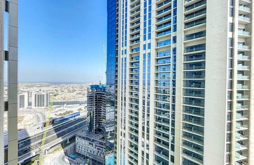 Al Safa Apartment | Aykon City - Glamorous Two Bedroom in Business Bay