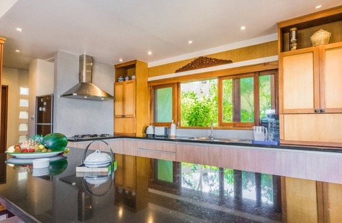 Choeng Mon Villa | ❤️ Baan Arun ✅ 4 BR Villa ✅ 5 Mins To Beach & Shops ⭐ FREE Airport Transfers