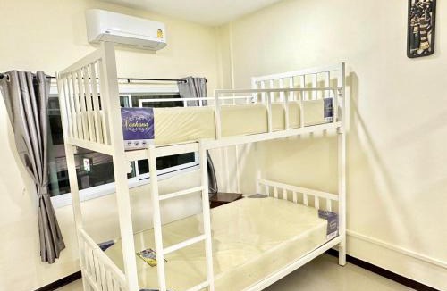 Chana Songkhram House | Baan at Khaosan Hostel