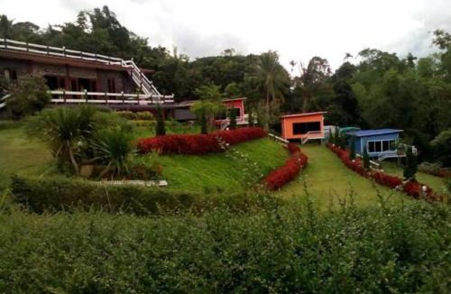 Sado Phong Resort | Baan Chuthamanee
