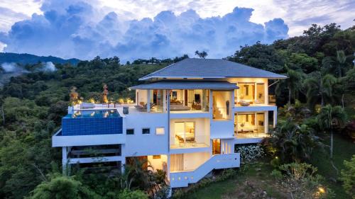 Bophut Hills Villa | Baan Kuno 5BR Private Villa with Panoramic Views