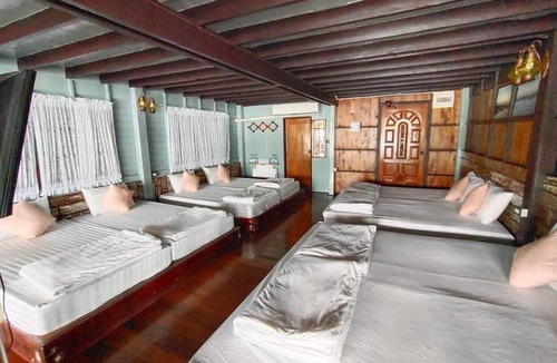 Klaeng House | Baanchansamut Homestay