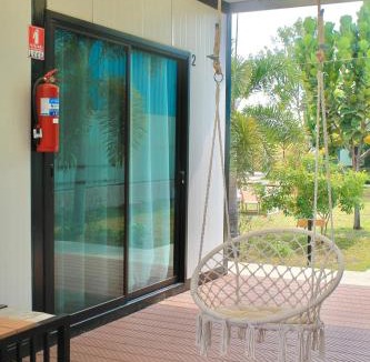 Nong Ya Sai Villa | BaanFarang Poolvilla Suphan Buri