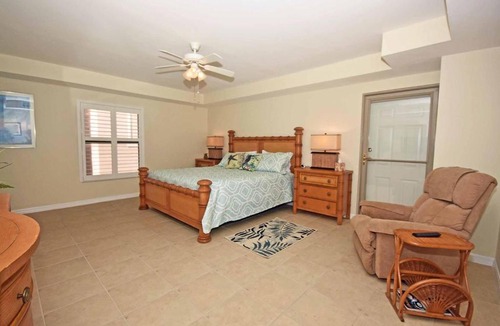 Englewood House | Barefoot Beach 501