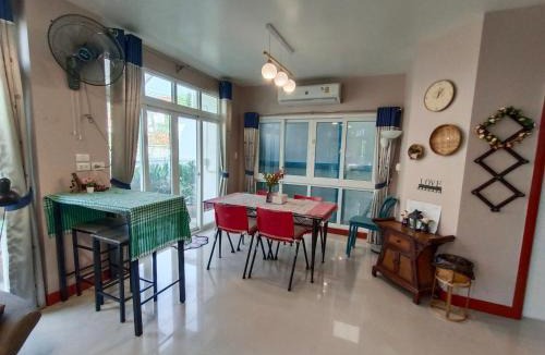 Bang Rak Phatthana Villa | Be Cute#บ้านพักเหมาหลัง 6 ท่าน เด็ก0-7ขวบพักฟรี 2 ท่าน
