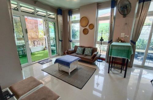 Bang Rak Phatthana Villa | Be Cute#บ้านพักเหมาหลัง 6 ท่าน เด็ก0-7ขวบพักฟรี 2 ท่าน