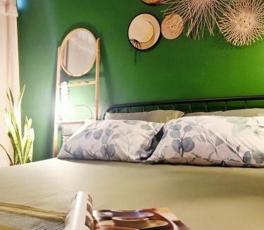 Sathorn House | Be Local BNB