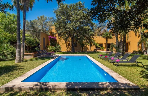 Cala Bona House | Beach front home in Cala Millor