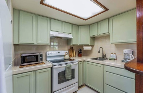 Wainiha Condo | Beach Front! Tunnels Beach Haven, Pool & Hot Tub!