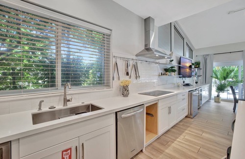 Harbor Beach House | Beachfront Bliss: 6 Bedroom Home with Heated Pool