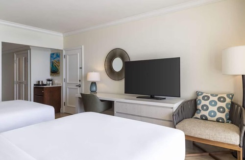 Garrison Historic Area Hotel | Beachfront Bliss: 3 Oceanview Suites w/Access to Two Pools & Relaxing Spa