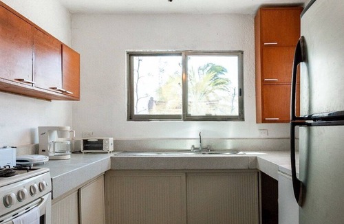 Merida House | Beachfront Coastal Retreat with private pool & terrace / Villa Tajota