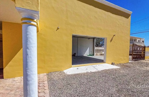 Centro Villa | Beachfront Home | Sleeps 14 | Cholla Bay