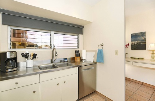 Waikiki Condo | Beachfront Location with GREAT View! Washer/Dryer, Washlet, A/C, Wi-Fi!
