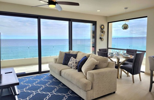 Primo Tapia Condo | Beachfront Luxury Seaside Condo + Pool & Jacuzzi