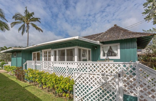 Kalama Tract Cottage | Beachfront Plantation Cottage - 3sqm/2sqm House - Kailua Beach