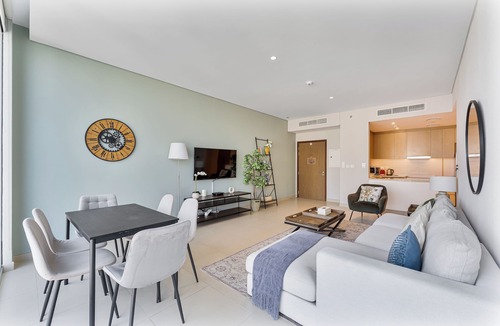Al Sufouh 2 Apartment | Beachfront-Vibe 2BR APT Walk to JBR & Bluewaters
