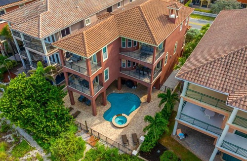 Sunset Beach House | Beachfront Villa Pool Spa Fire Pit & Pool Table