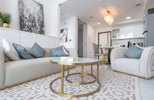 Discovery Gardens Apartment | Beautiful Al Furjan 2 bed apartment for 4 people!