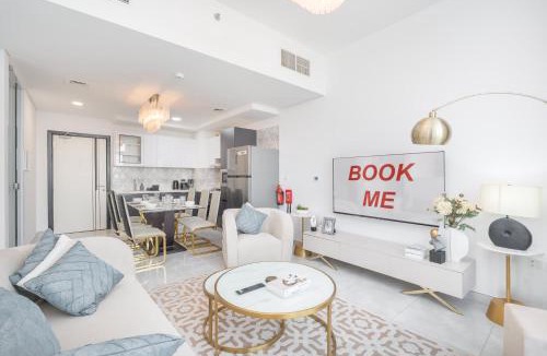 Discovery Gardens Apartment | Beautiful Al Furjan 2 bed apartment for 4 people