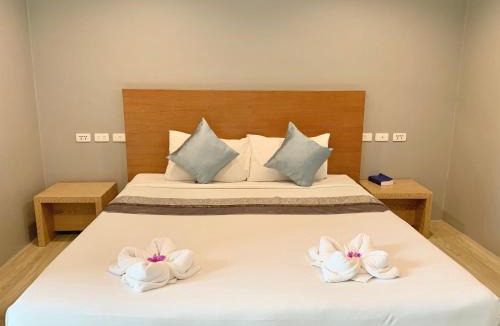 Chaweng City Center Hotel | Behind The Scene Hotel Club @ Samui