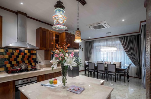 Hang Dong Villa | Best in Chiangmai, Modern Love Villa, Garden paradise, Pool, Free breakfast, car