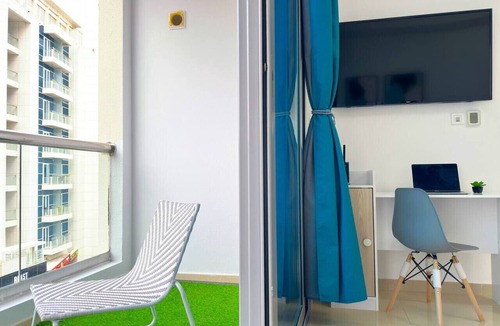 Jabal Ali 2 Apartment | Big Studio w/Balcony and easy access to the Beach in Marina