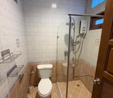 Thong Sala Hostel | Blessings Home & Café