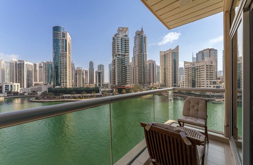 Dubai Marina Apartment | Blissful Living w/Dubai Marina Waterfront Views