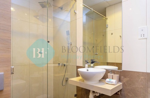Jadaf Apartment | Bloomfields Cozy 1BR Iris Amber