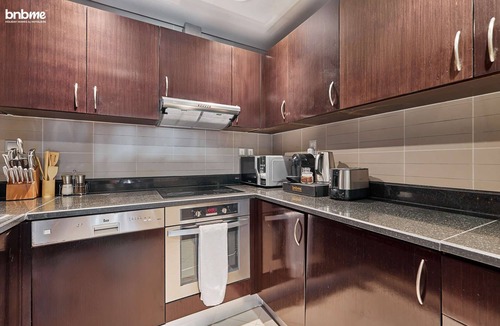 Palm Jumeirah Apartment | bnbme | Anantara Resort Apartment in Dubai Palm