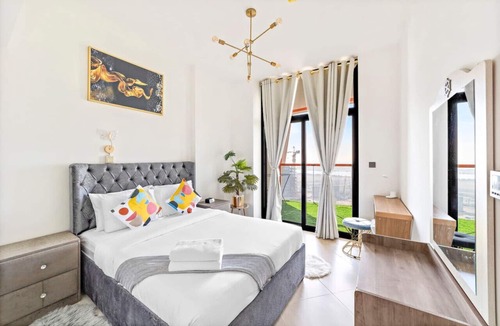 Jadaf Apartment | Brand New Apartment | 15 mins to Dubai Airport