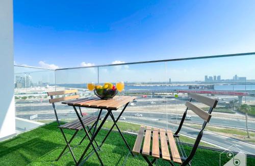 Jadaf Apartment | Breath taking Studio with Balcony & Stunning Views
