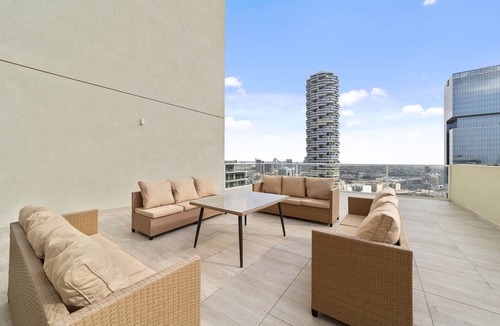 Jumeirah Village Circle Apartment | Bright 4 BD Penthouse With Spacious Terrace